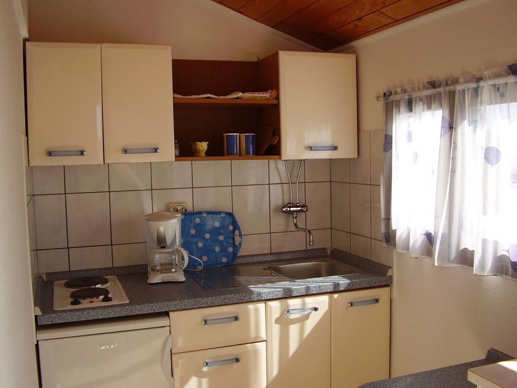 Guesthouse Apartment Bozica Bol Pokój zdjęcie