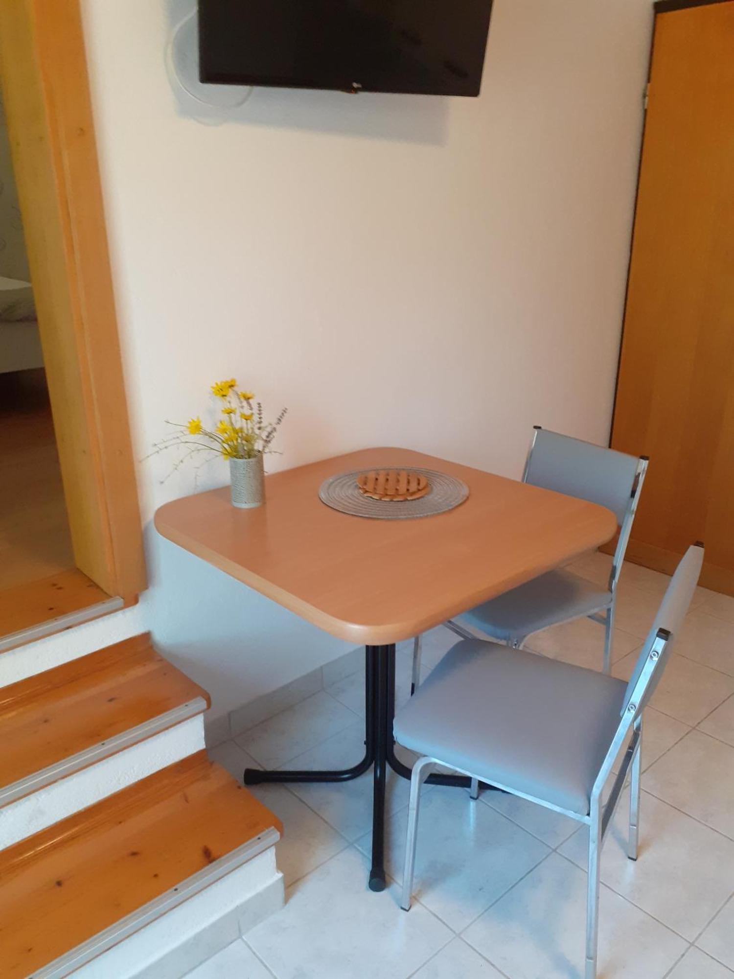 Guesthouse Apartment Bozica Bol Zewnętrze zdjęcie