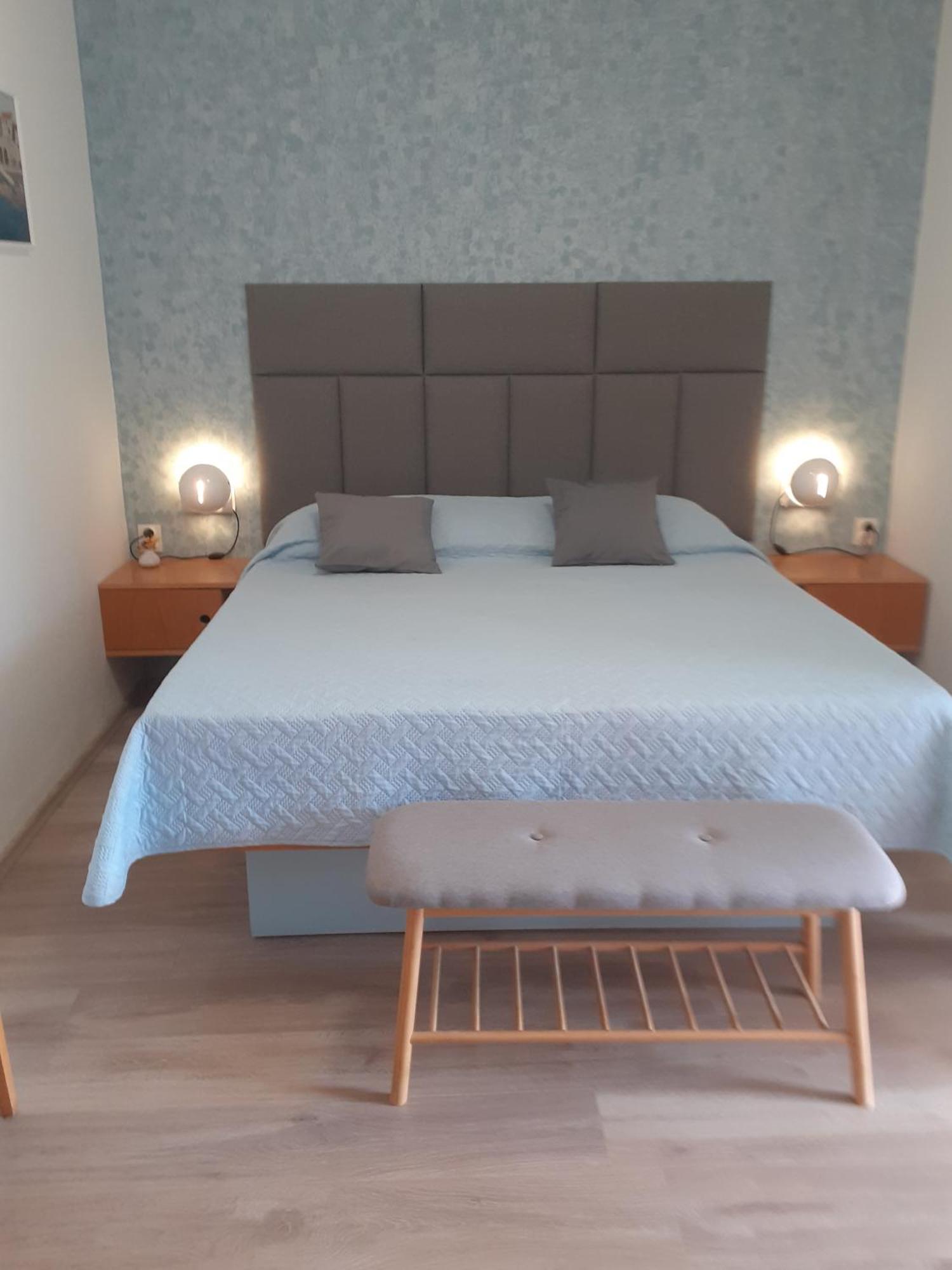 Guesthouse Apartment Bozica Bol Zewnętrze zdjęcie