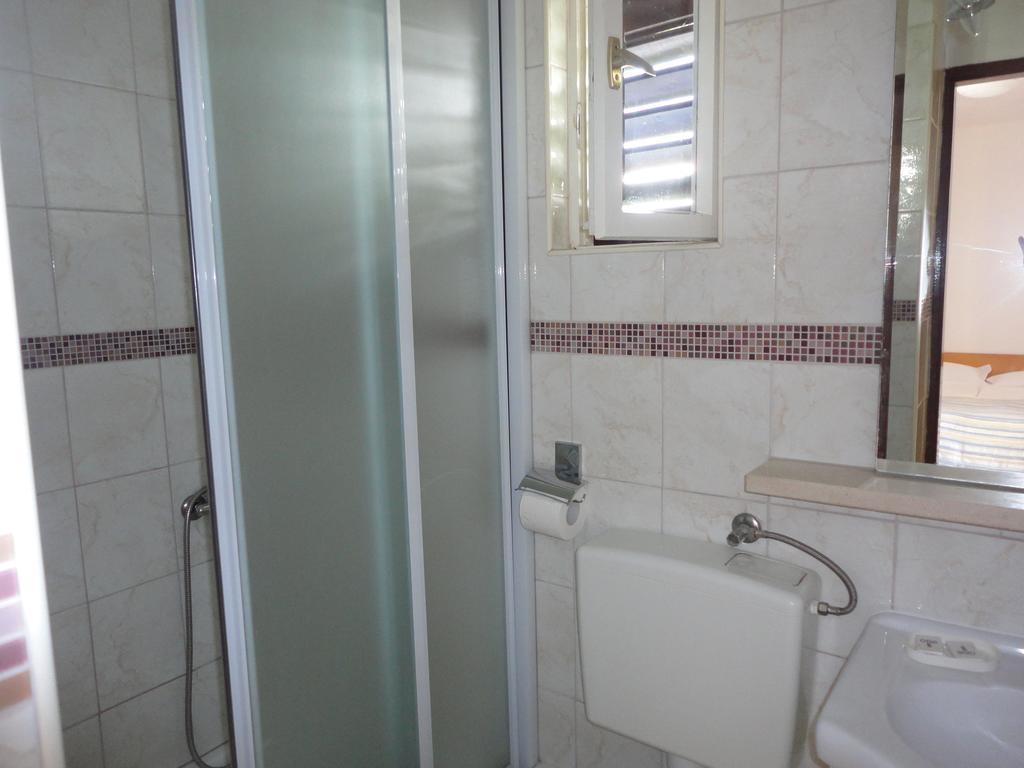 Guesthouse Apartment Bozica Bol Zewnętrze zdjęcie