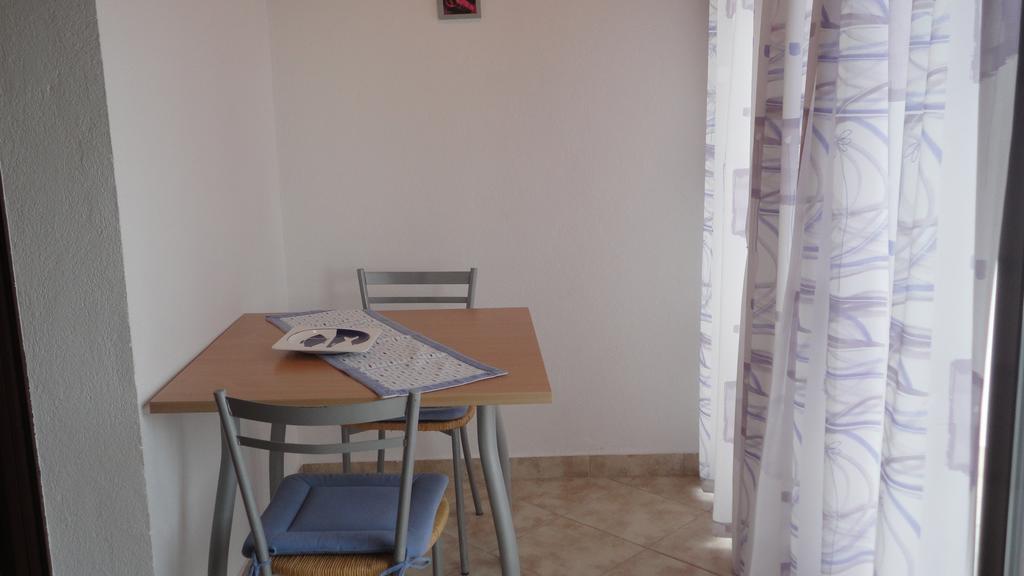 Guesthouse Apartment Bozica Bol Zewnętrze zdjęcie