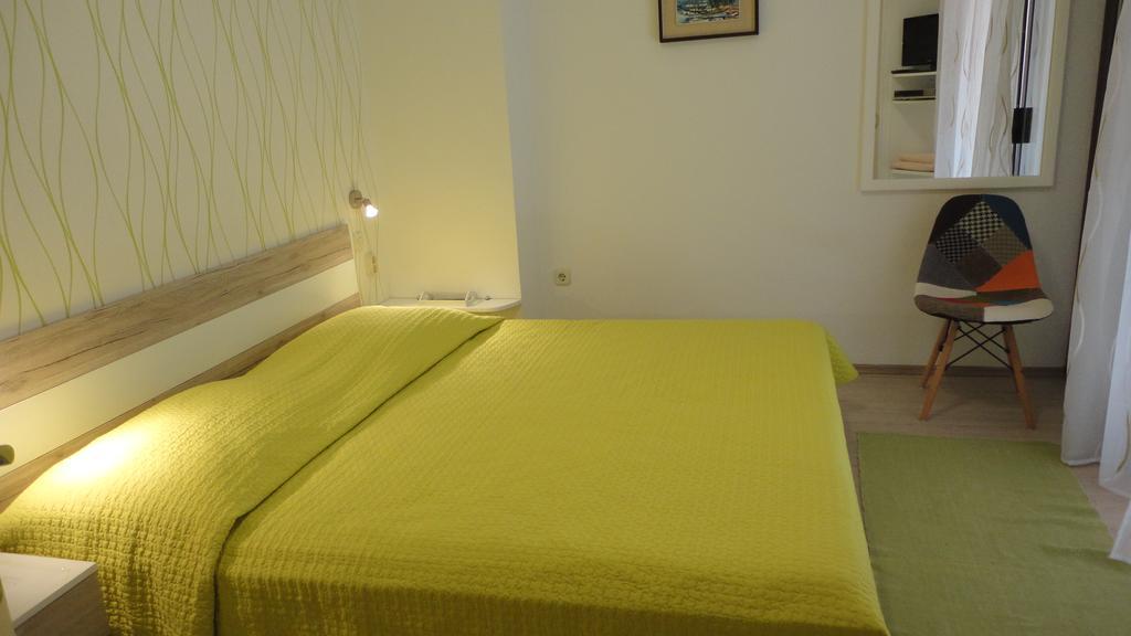 Guesthouse Apartment Bozica Bol Zewnętrze zdjęcie