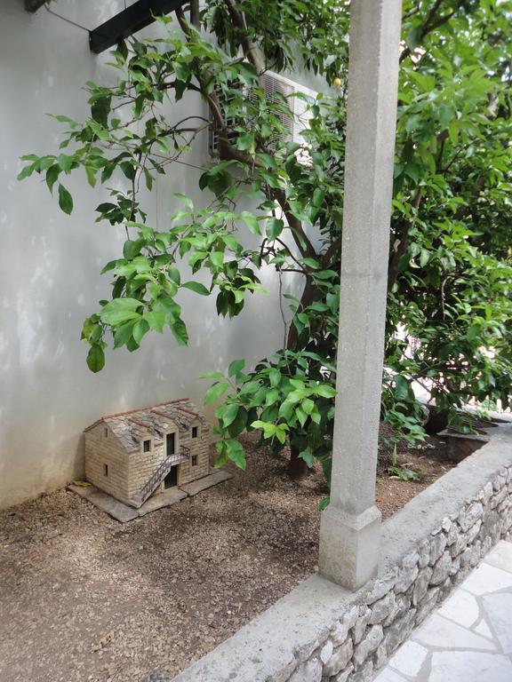 Guesthouse Apartment Bozica Bol Zewnętrze zdjęcie